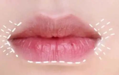 据说，唇妆画得惊艳的人都知道这些……