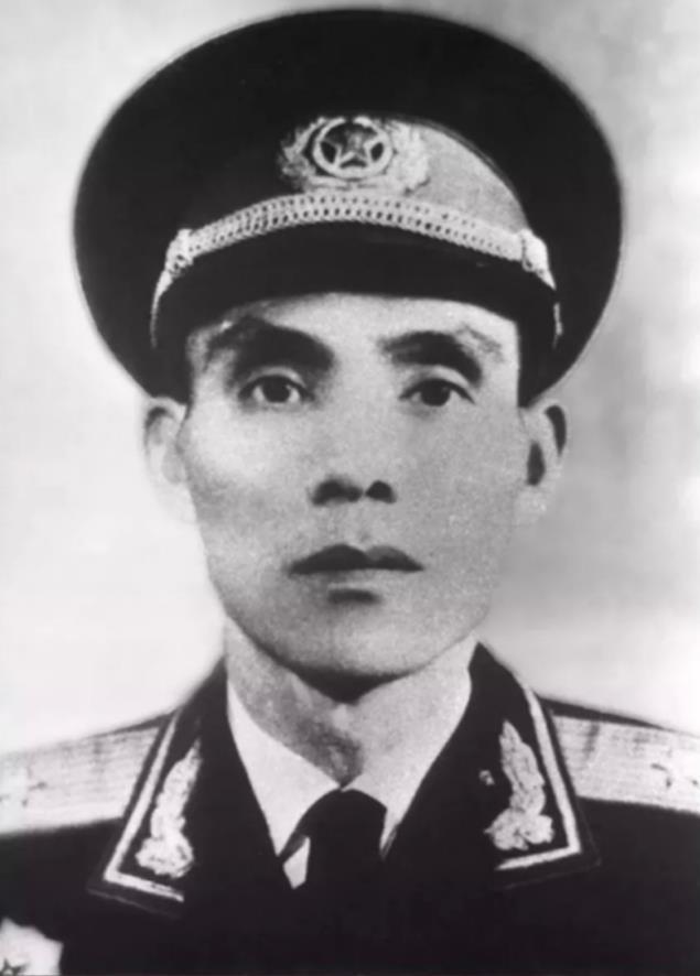 韦杰(1914-1987),广西东兰人,1955年中将,会宁战役任红15军直属骑兵团