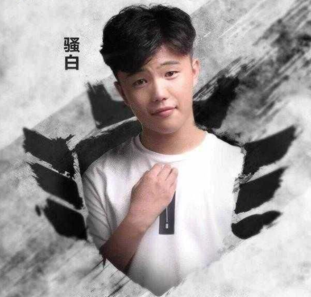 可杰是一位实力非常强的主播,他拥有着三国一打野,不过在前阵子的时候
