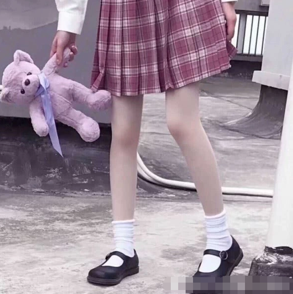 女生瘦腿的"3大禁忌,全中的活该你胖,00后学生党快快改正吧