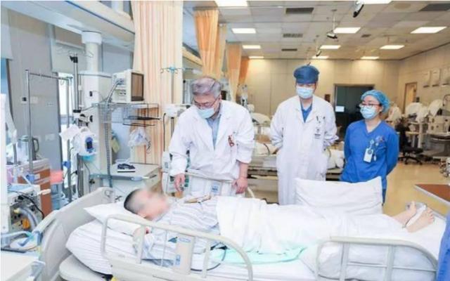 上海18岁女生进ICU抢救昏迷5天，母亲称每天花100多点至少两杯奶茶