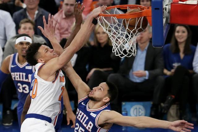 新秀赛季,凯文-诺克斯的表现超乎人们预期,用极短的时间就适应了nba的