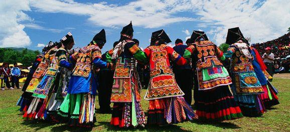 贵州的特色之一,少数民族的风情——彝族的风土人情