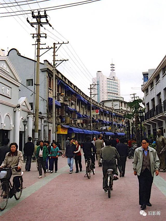 外国游客访沪所见,九十年代末的上海街景