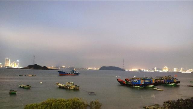 厦门人口流失_深圳人口流失多少