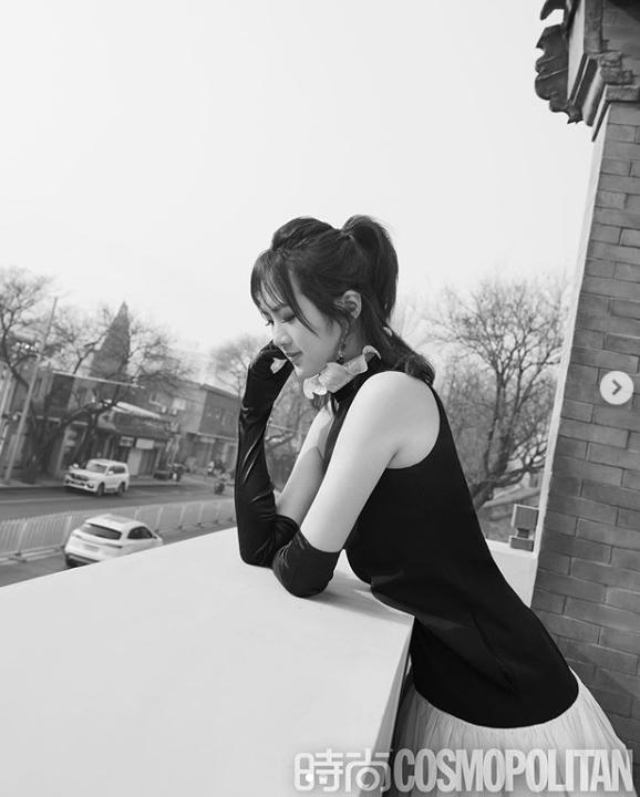姚安娜高调为黑人发声低调支持姐姐，晒芭蕾服劈叉照，真最美千金