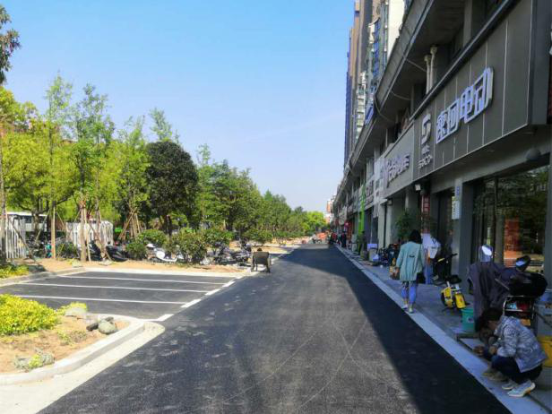 为深化"四个家园"建设,下沙街道智格社区积极推进老小区改造工程,七