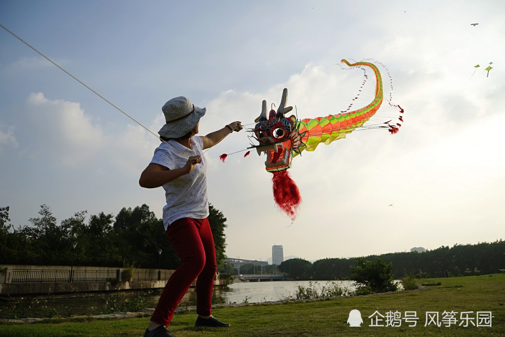 中国传统风筝的巅峰之作——龙头蜈蚣风筝