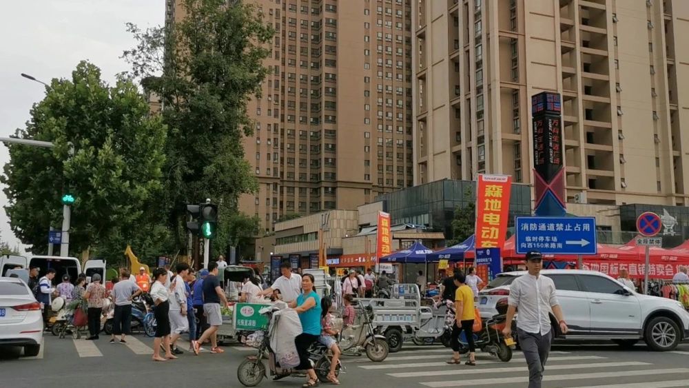 专家说：年轻人真敢想，靠工资去买房，自己不努力，还怨房价高？