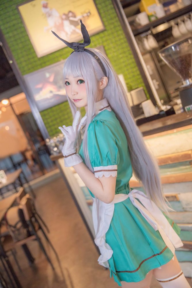我给大家带来了一组非常棒的精品cosplay作品《某咖啡厅》神崎日照