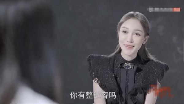14岁被妈妈带去整容，为了流行脸型，表示还会继续