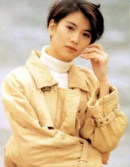 90年代港星发型盘点，如今依旧时髦，看朱茵袁咏仪就知道有多美
