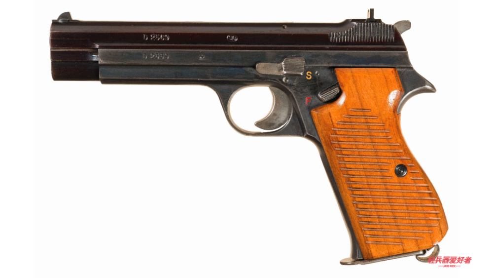 这是一支稀缺的西德合约版西格p210手枪(岩岛拍卖)