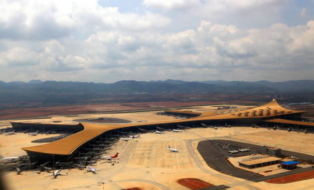 成都GDp将来会超过重庆_成都地铁(2)