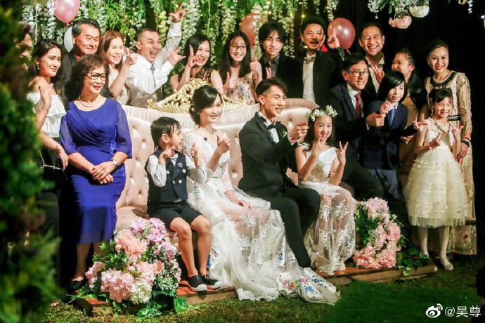 自制婚纱_婚纱情侣头像(3)