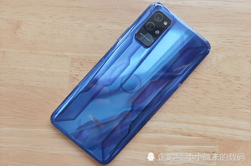华为play4t pro 荣耀,荣耀play4t pro 荣耀play4 pro开售第一天,红米k30 pro就降价?网友:真巧
