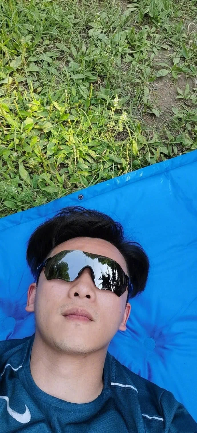 郑恺年后胖了30多斤，看了他的减肥食物后，我吃双份都吃不饱