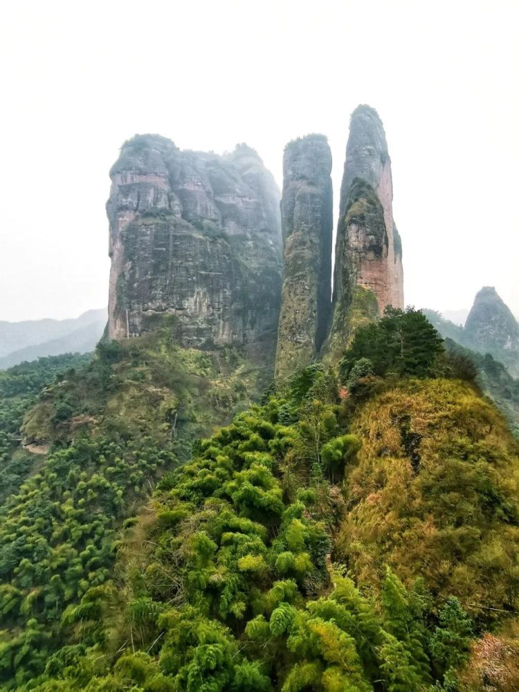 波哥带你看世界:世界自然遗产江郎山,丹霞地貌的杰作