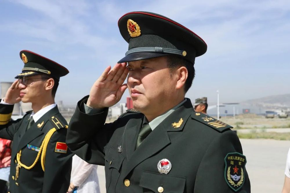 天山脚下的“兵王”，退役了