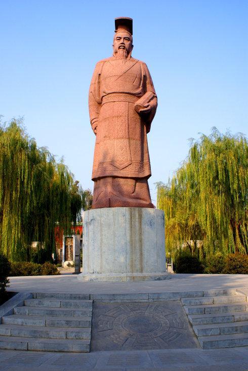 周氏族逐渐发展,并在公刘儿子庆节时将部族居住地迁往豳(陕西旬邑县)