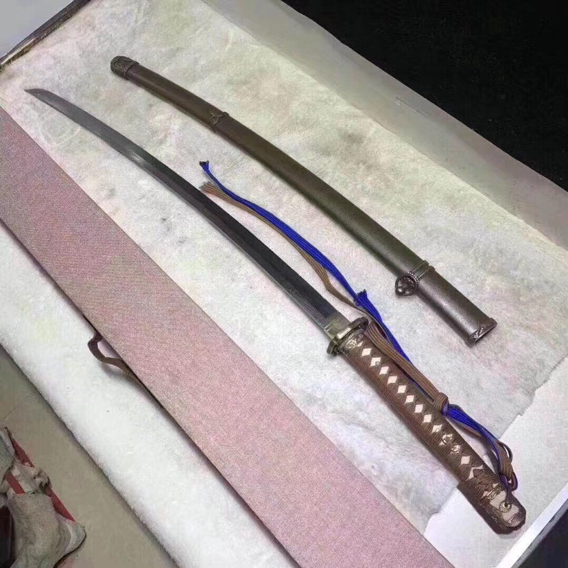复刻日本98军刀,手工锻造折叠百炼花纹钢,铜装铁鞘