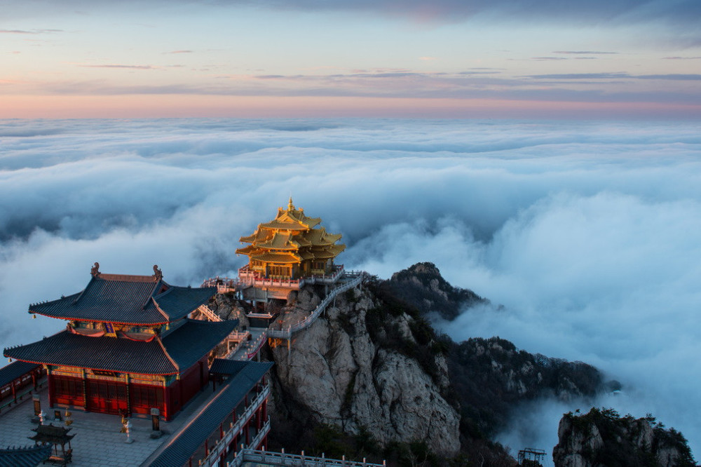 洛阳人气最高的5a景区,是全国著名的道教名山,如今深受游客喜欢
