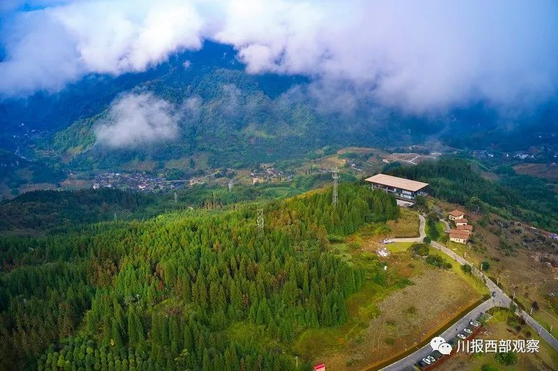 宝兴县穆坪镇雪山村