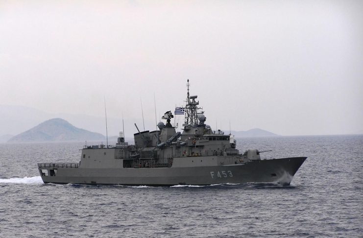 希腊军舰在利比亚海岸拦截土耳其武器货船!遭土军护航战舰警告并锁定