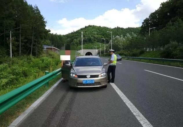 高速限速120,开到125算超速吗?老交警无奈了:再说最后一回!