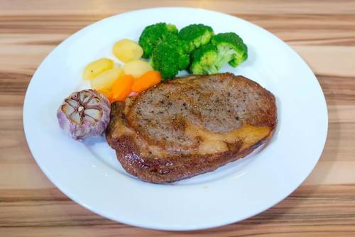 减肥期间，怎么做才能边吃边瘦下来？分享几个减脂饮食
