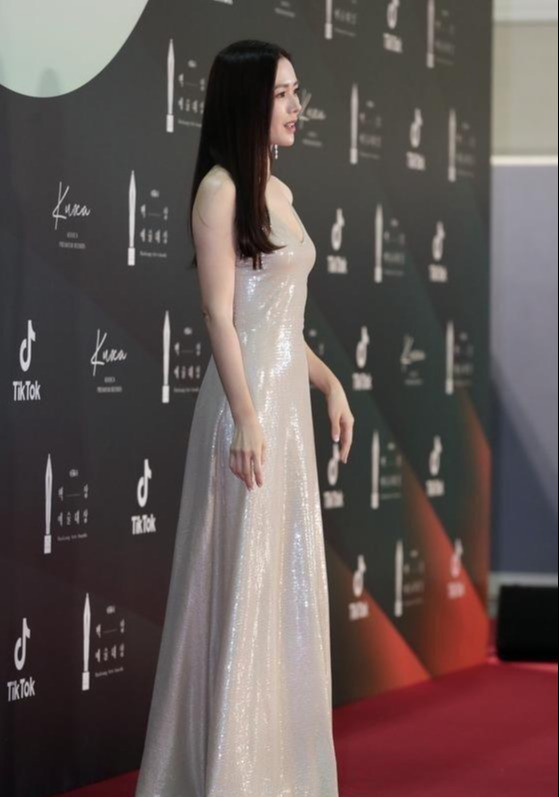 孙艺珍历代红毯造型!2020百想礼服不是最仙,是仙女本人