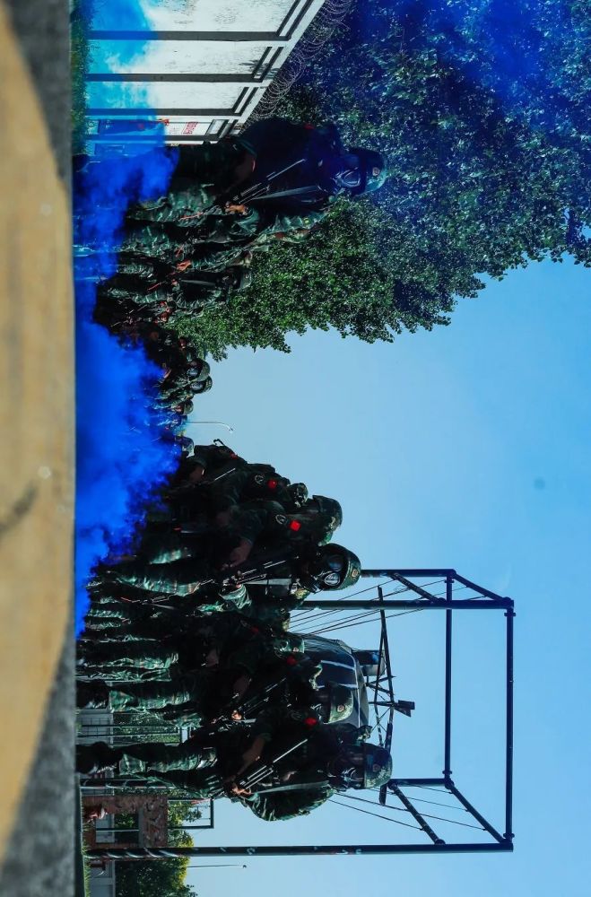 淬火砺刃!武警特战勇士"魔鬼周"生活照曝光