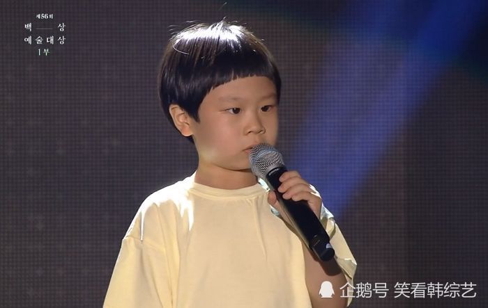 让"演员和观众"全部失声痛哭,百想儿童演员们的"那些理所当然"舞台