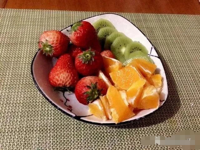 自学版块-挂机方案生理学：假如是饭后，你会选择吃哪盘水果？测你本年的感情怎么样！ ...挂机论坛(3)