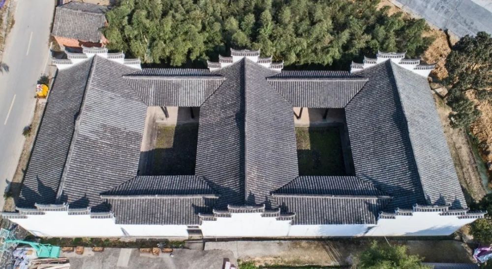 环抱的春建乡大唐村下唐自然村,有一支吴大帝孙权后裔迁徙到这里定居