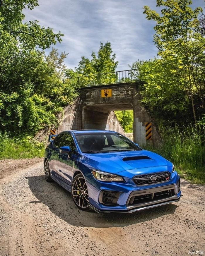 斯巴鲁wrx sti,性能小钢炮魅力无可阻挡!