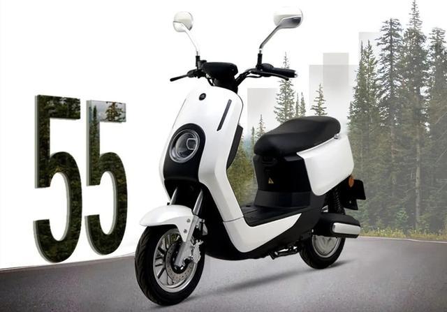 爱玛推出新电动车,搭配600w性能电机,实际续航55km!