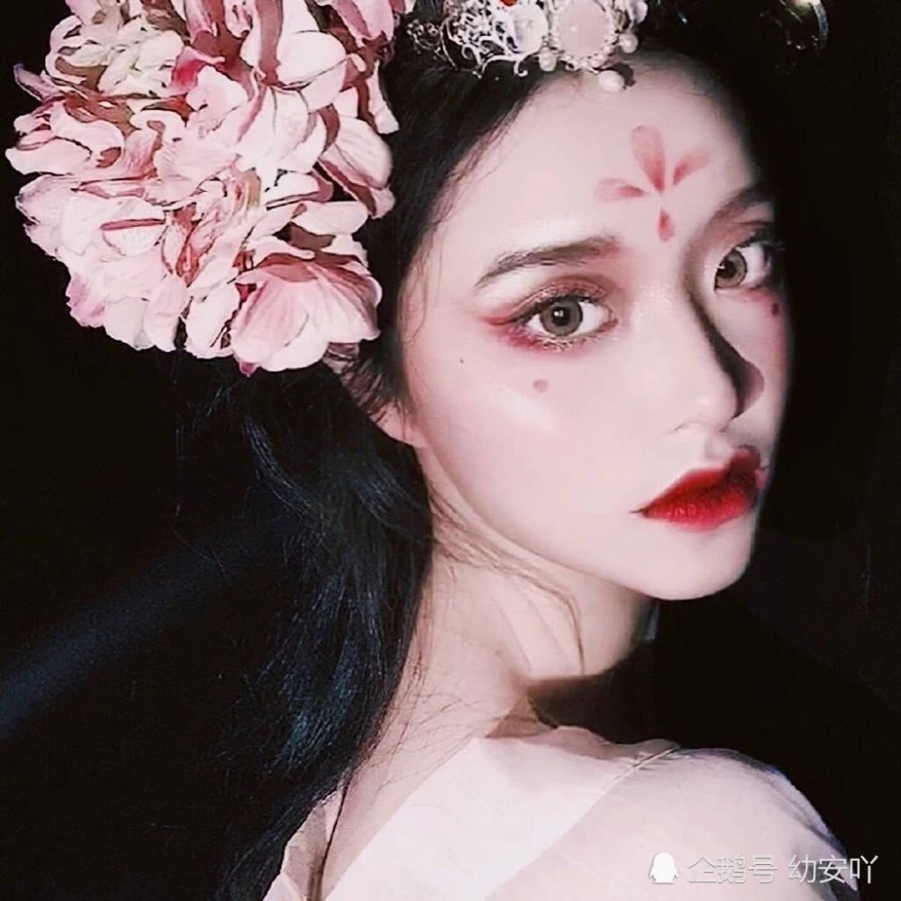 女生脸上有这4个“特征”，属于天生的“高级脸”，越看越惊艳！