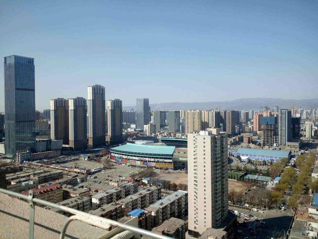 人口涌入城市_夜晚城市图片