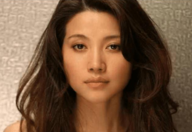 她是中国最好的女演员,不接广告无半点绯闻,八次获