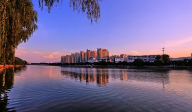 浉河两岸的美景