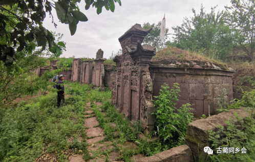 古蔺城郊发现一处清代古墓群