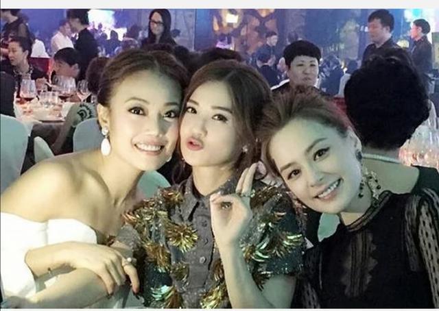 阿娇出的1400张照片,当年用1400张照片毁了 九年了,对不起,阿娇被爆1400张私照,如今怎么样了?