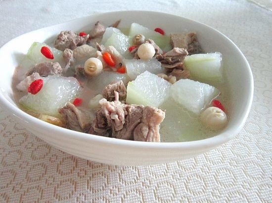湿气越重，生病越多，排出湿气，坚持“四个一”，坚持越多越好
