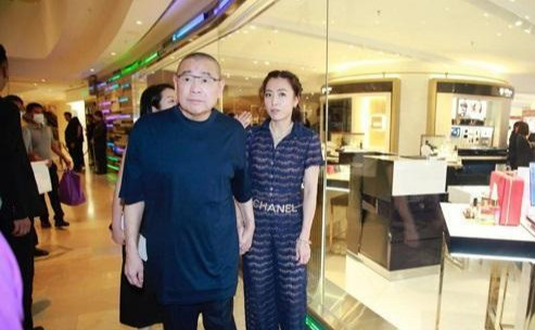 媲美蓝琼缨刘銮雄病情恶化手下21亿转入甘比子女名下成最大赢家