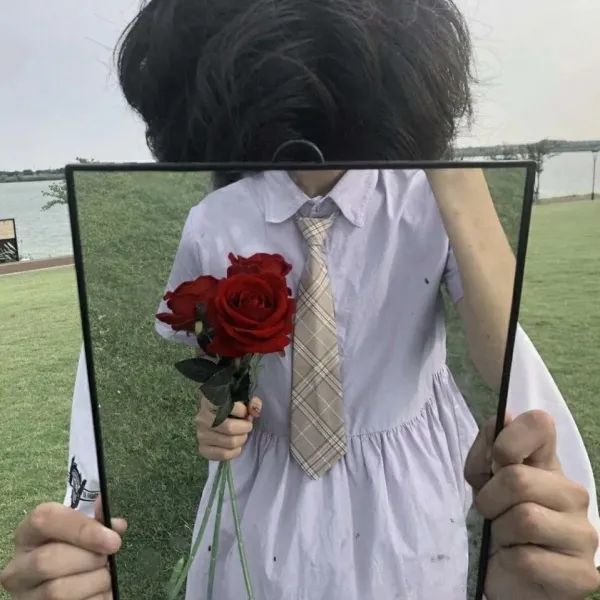 快七夕了,麻烦月老为我牵红线的时候能换成电缆吗?即