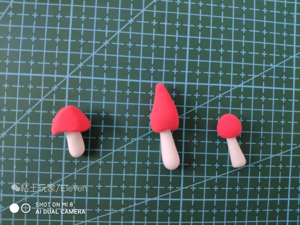 粘土入门教程:红色的小蘑菇