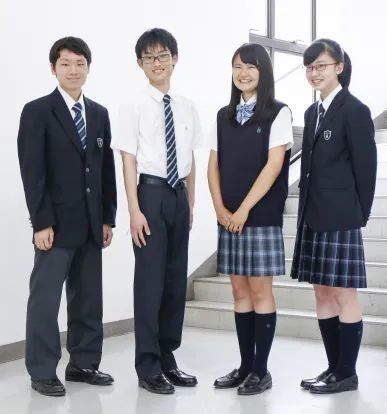 明治到令和!150年日本女高中生校服进化成了这样!