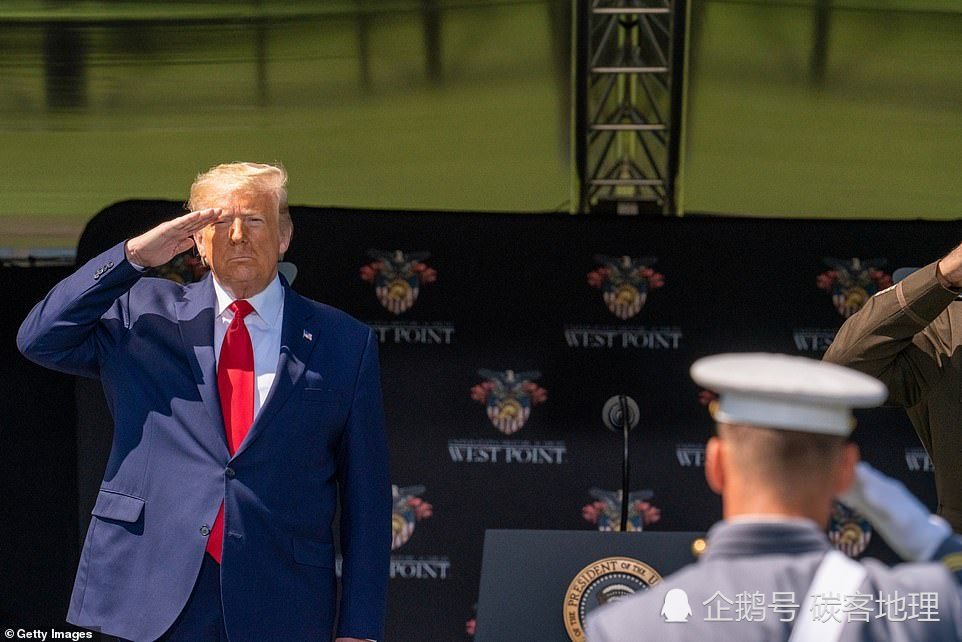 特朗普西点军校演讲：美不是“世界警察”但