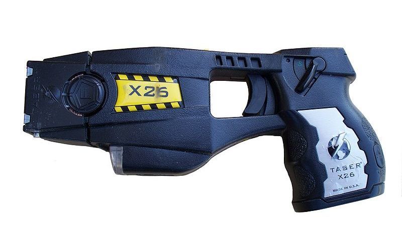 泰瑟枪的英文名称叫"taser",它是"thomas a swift electronic rifle"